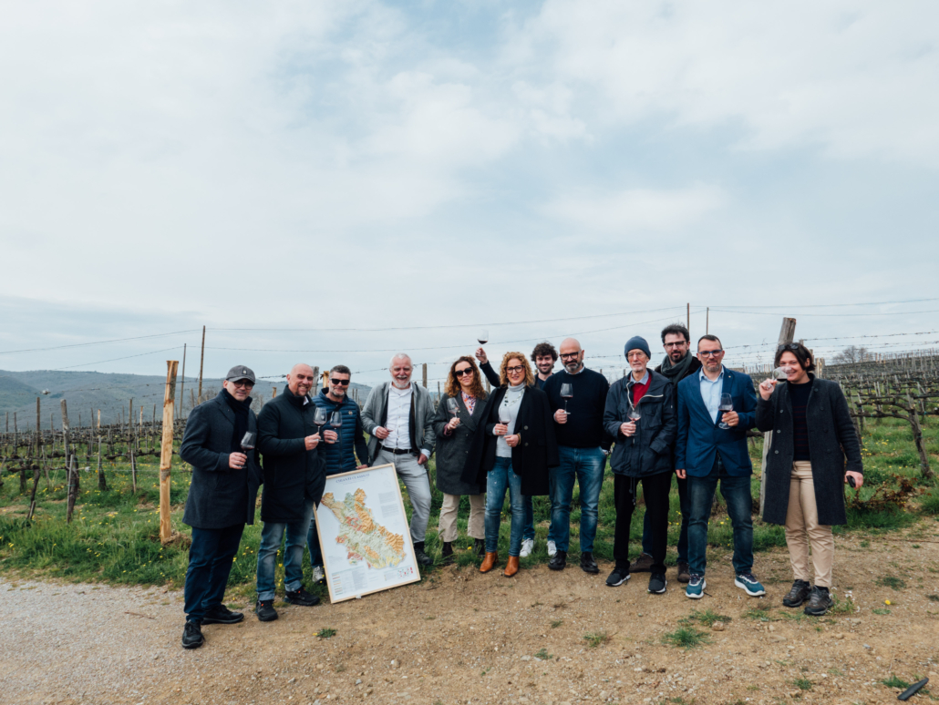 il gruppo delle enoteche vinarius nel tour delle UGA del Chianti Classico